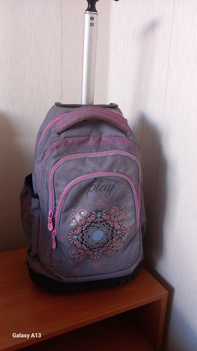 Ученическа раница карета