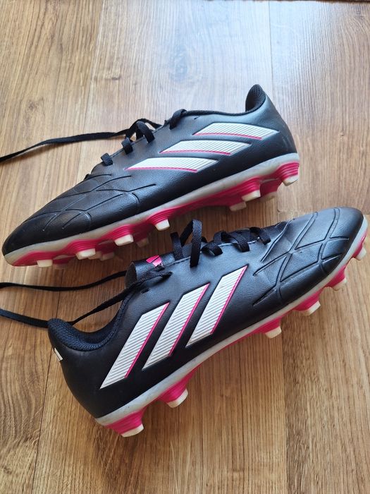Продавам бутонки Adidas