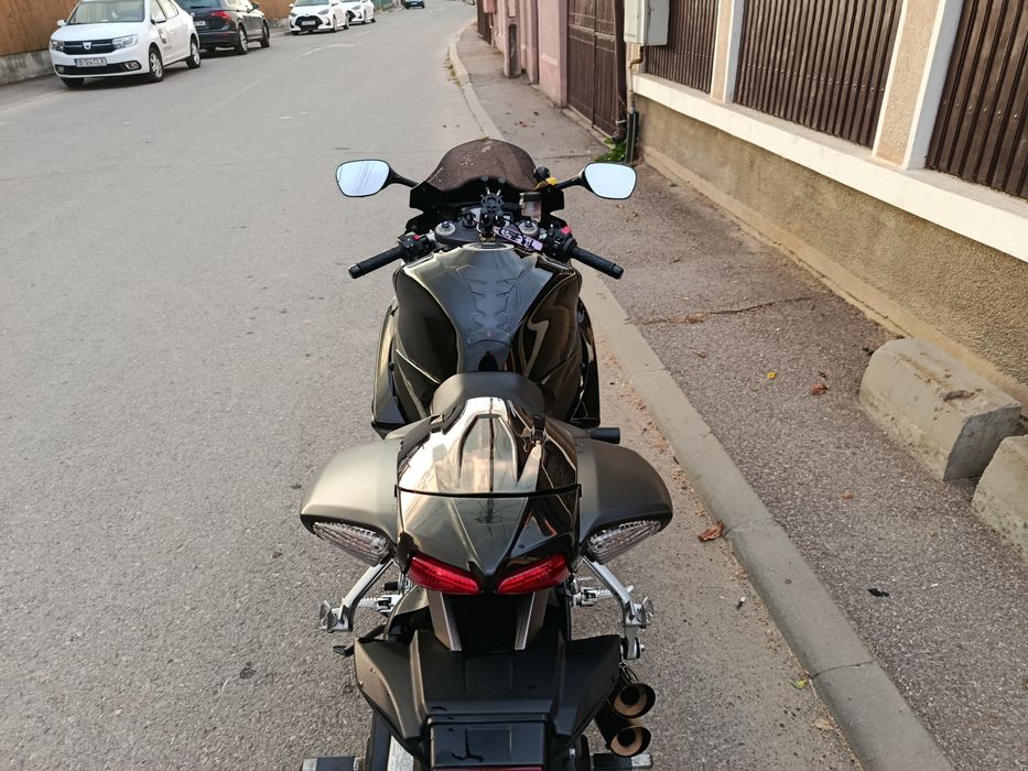 Suzuki gsxr 600 k8