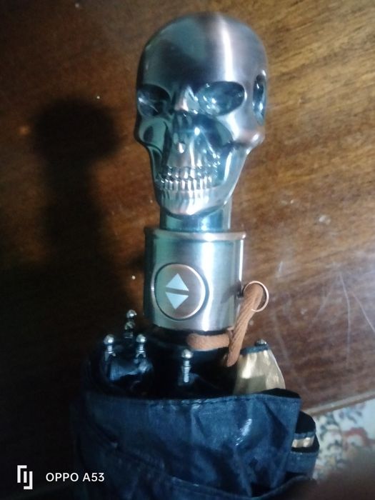 Продам зонт мужской.