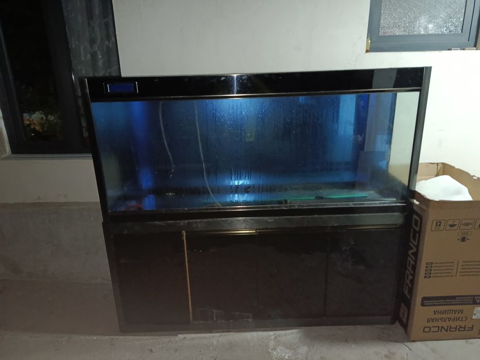 Аквариум sotiladi