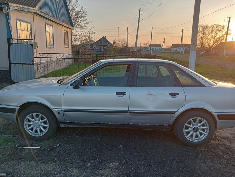 Продам Ауди 80 б4