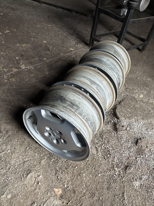 Продам диск мерс 124. Р16