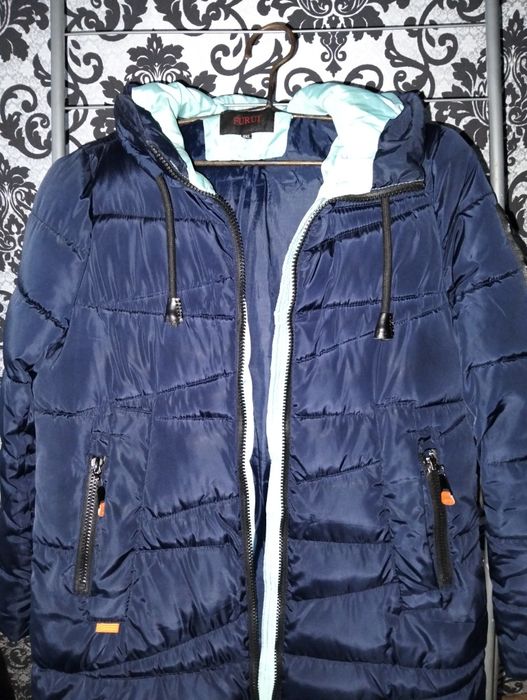 Продам зимнюю куртку