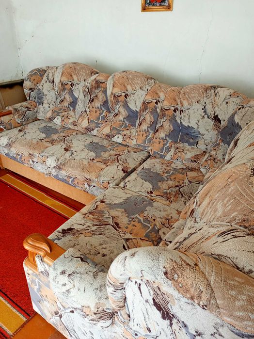 Уголок мягкий диван