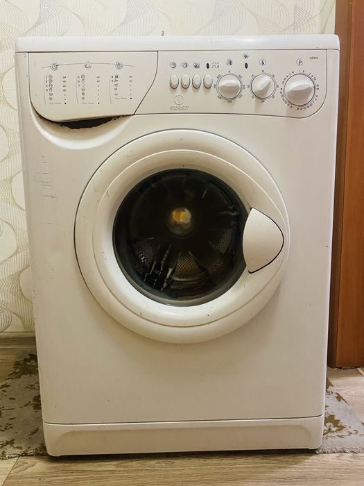 Продается стиральная машина Indesit