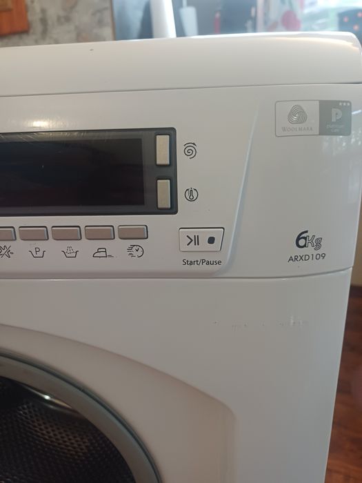Продавам пералня машина  ППродавам пералня машина Ariston hotpoint 6 кг