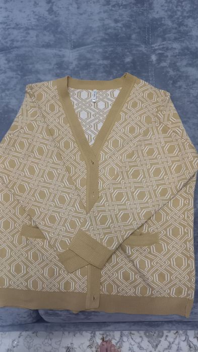 Трикотажные кардиганы кофты