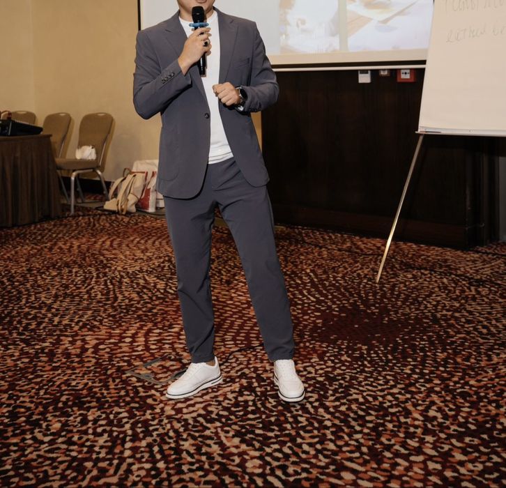 Мужские  костюмы