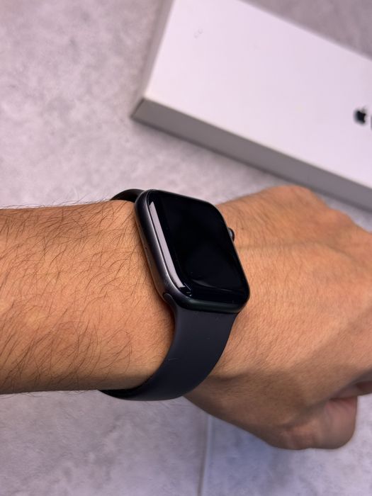 Apple Watch Series se 44мм