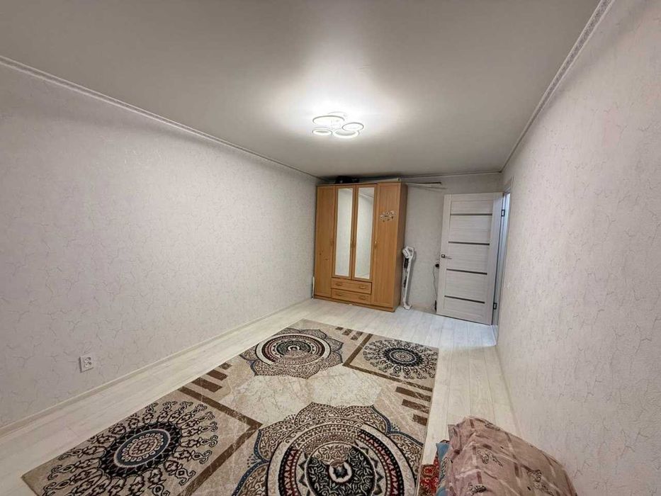 Продам 1 ком.  кв. 9 мкр.