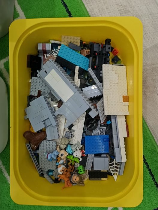 Продам очень много лего