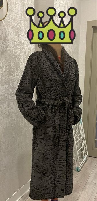 Продам шубу Каракульча