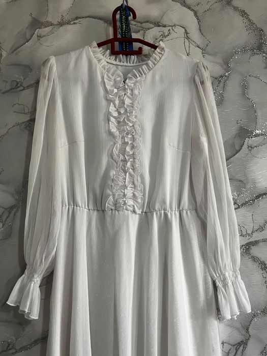 Ақ көйлек 1рет киілген