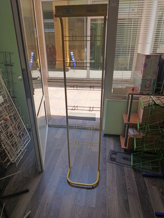 Стилажи за магазин