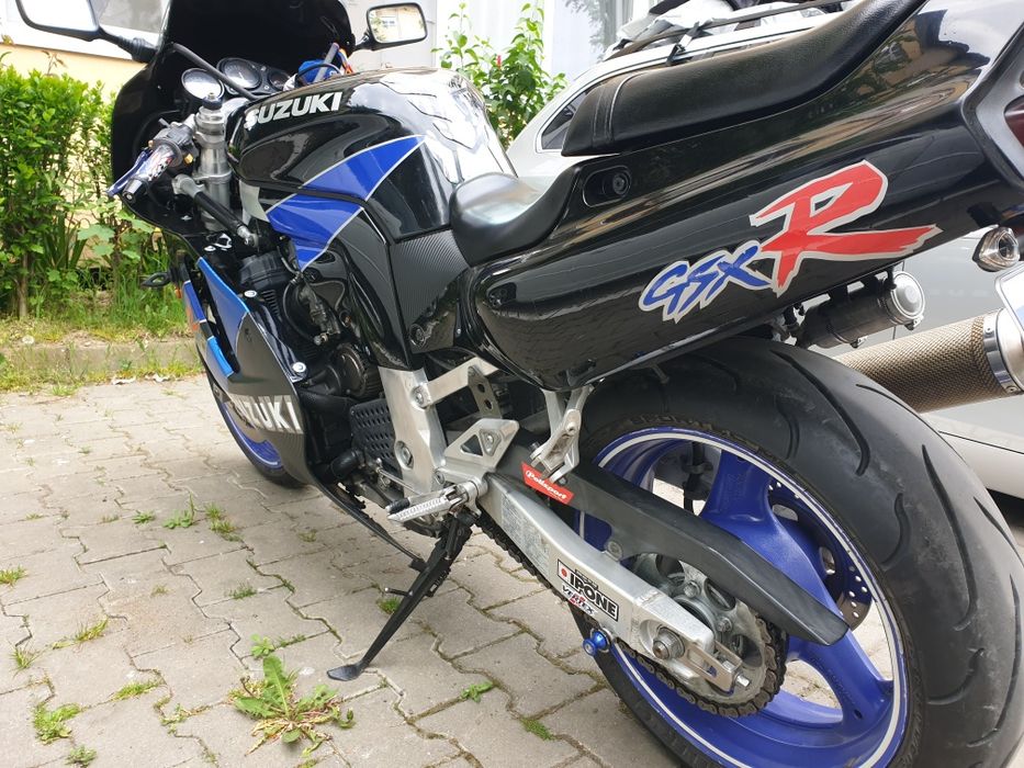 Vând SUZUKI GsxR 750