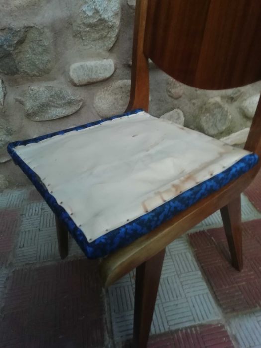 Ретро, масивни дървени столове. 6 бр.