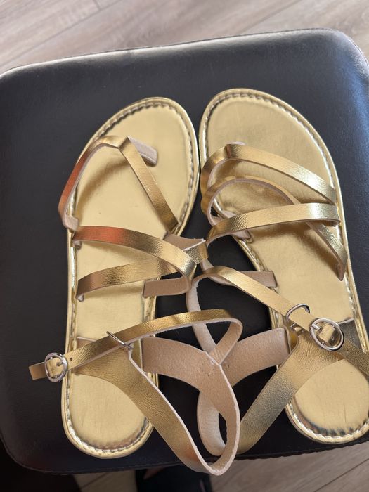 Дамски.    сандали