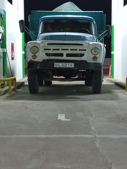 Zil 130 sotiladi