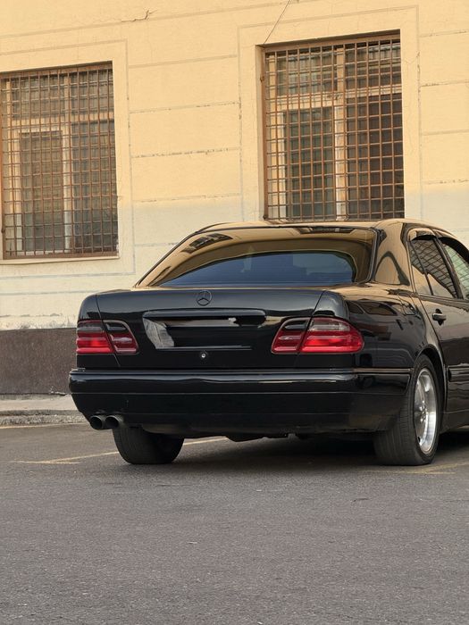 Mercedes-Benz w210 e320