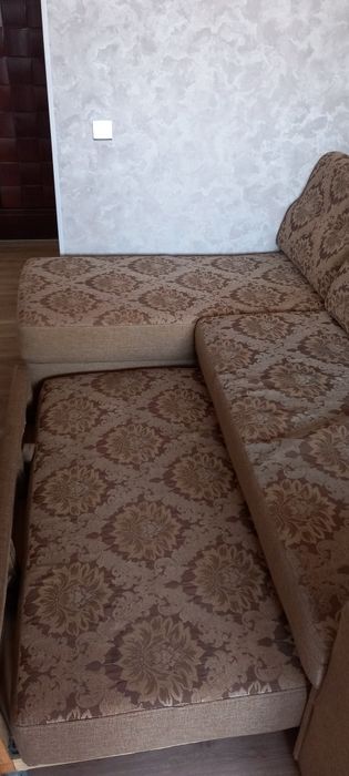Продаётся диван угловой, раздвижной