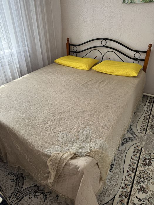 Продаю двухспальную кровать