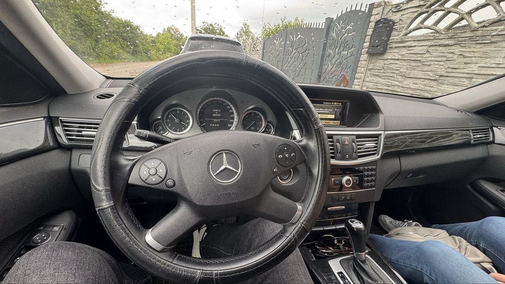 MERCEDES-BENZ E-Class 2009 — imagine 3