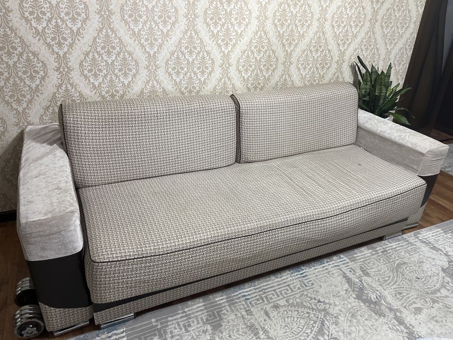 Прдам диван недорого