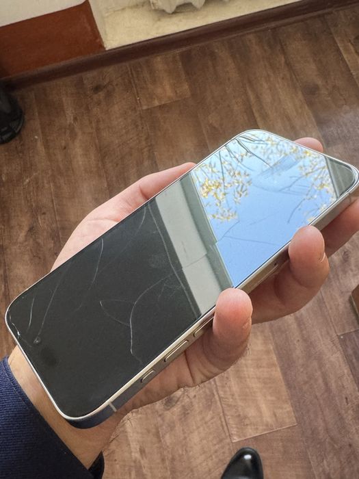 Продаю iPhone 15 pro max 256gb