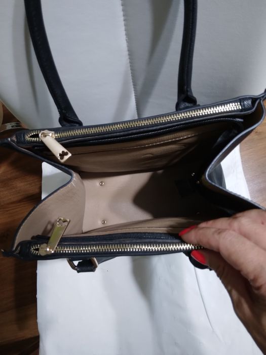 Дамска чанта -перфектно състояние