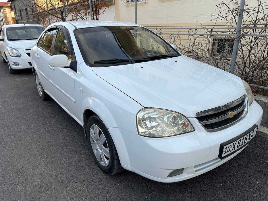 Продается Chevrolet Lacetti 1.8 2009 года  надежный спутник на дороге!