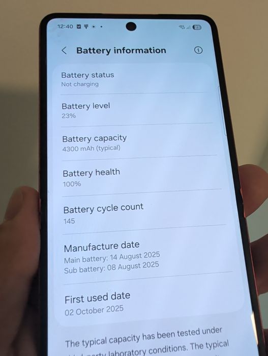 Telefon Samsung Galaxy Flip 7 512GB stare perfecta