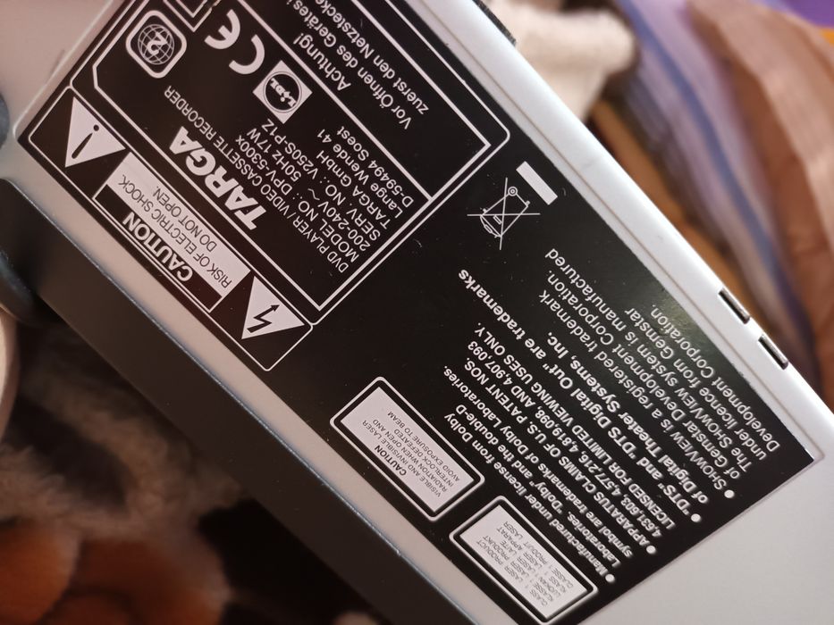 Vând video recorder targa