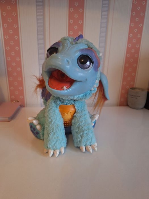 Интерактивен дракон бълващ водна пара