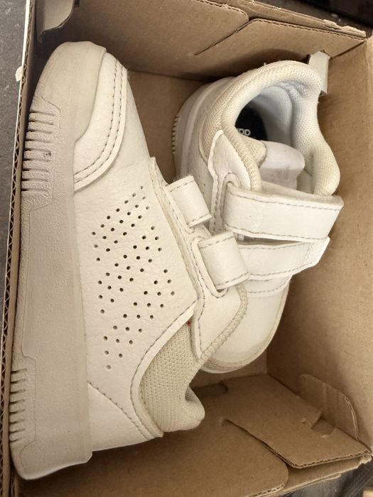 Детски кецове adidas размер 20