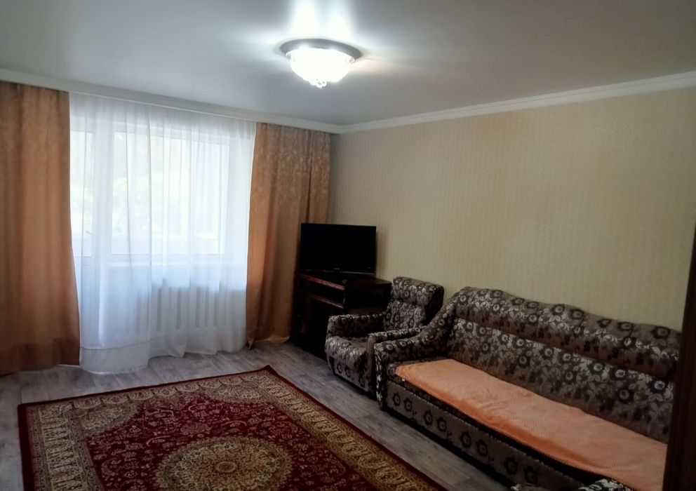 Сдам посуточно 2х ком кв. Центр