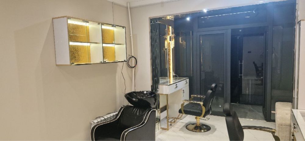 Salon bush ish urni