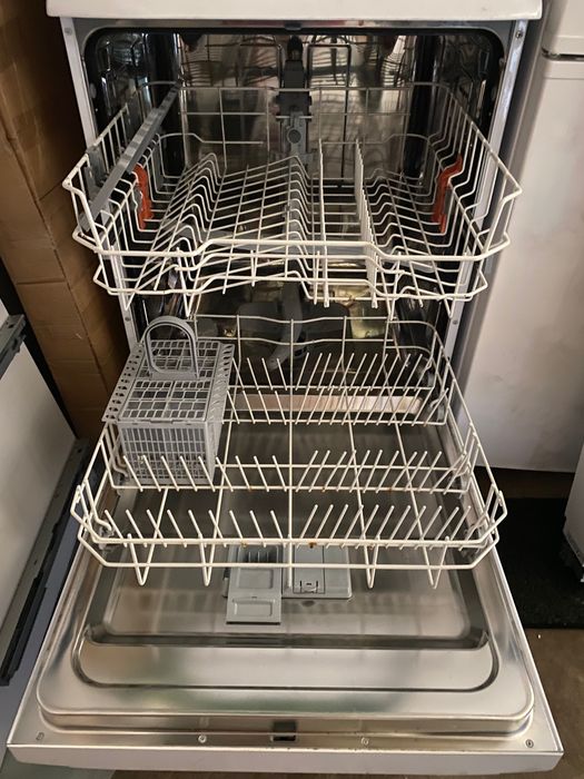 Съдомиялна машина Hotpoint