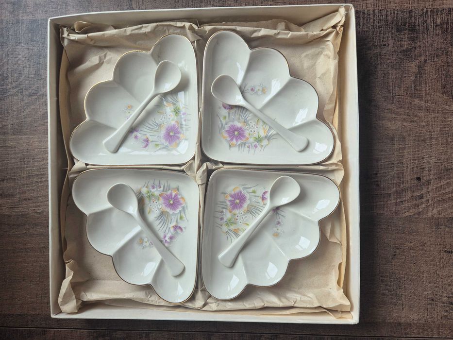 Сервиз за ордьоври Изида