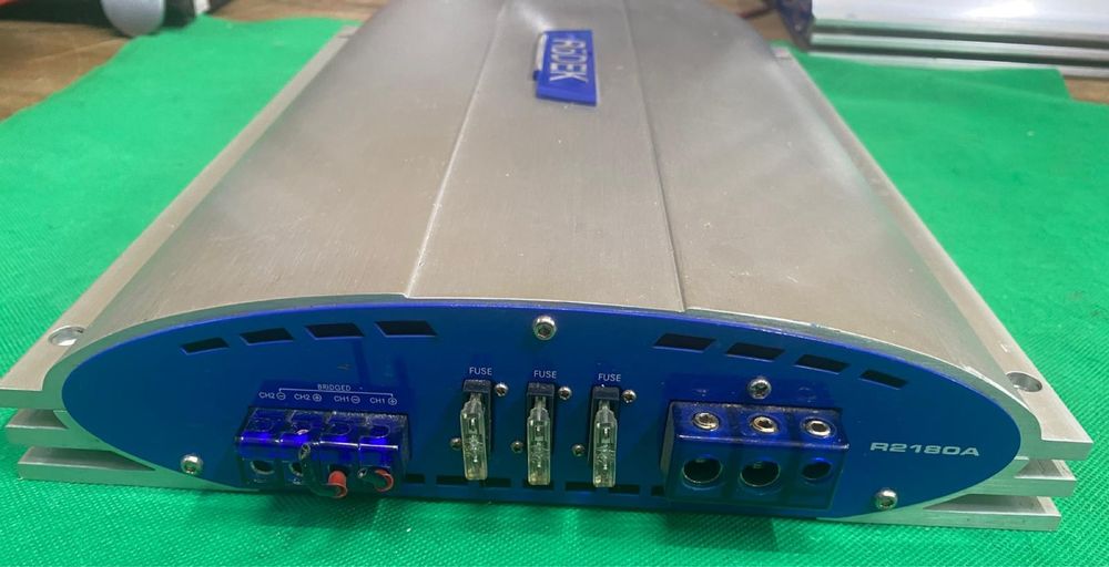 Amplificator auto Rodek R 2180A -2 canale 625W-USA