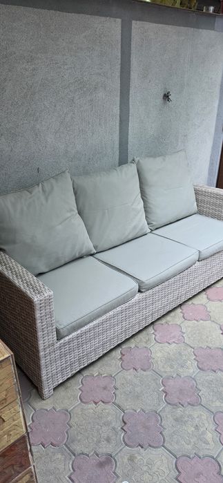 Vand canapea de gradina