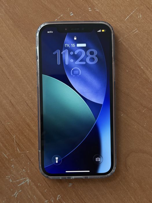 Продам Iphone 12