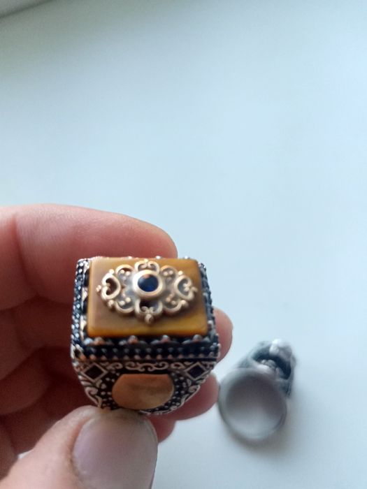 Продам мужские печатки.