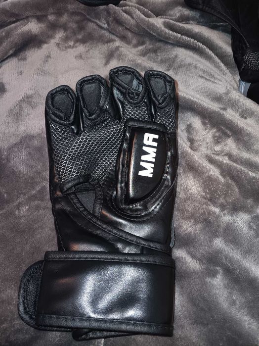 MMA/СПАРИНГ ръкавици
