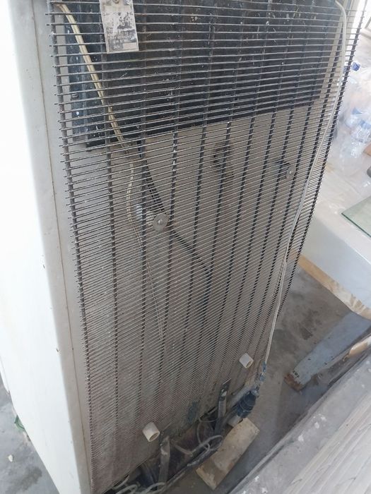 Холодильник б/у  сотилади срочна ишлайди