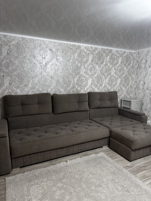 Продам диван в хорошем состояние