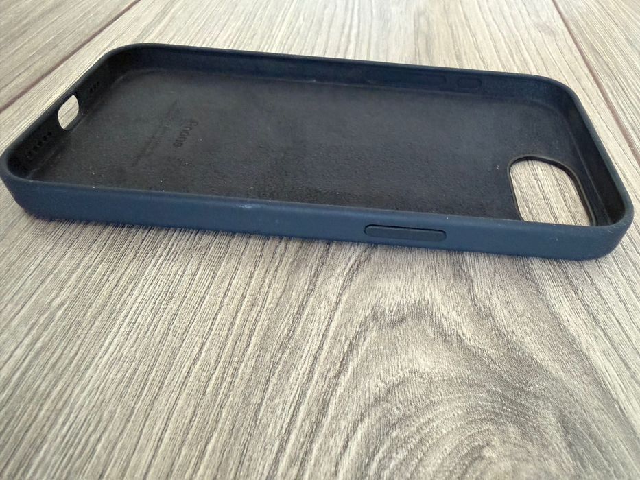 Оригинален калъф за Apple iPhone 16e / 17e