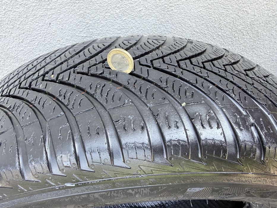 2 бр. всесезонни гуми KUMHO 195/65 R15 DOT 0423