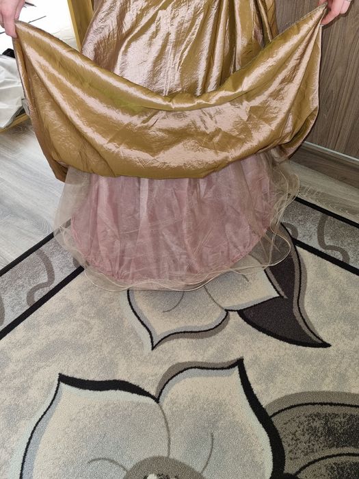 Бална бутикова рокля