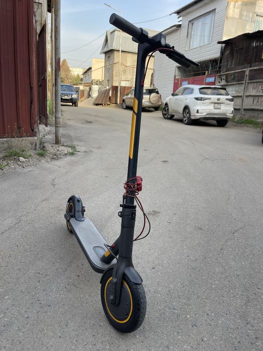 Продам электросамокат Xiaomi